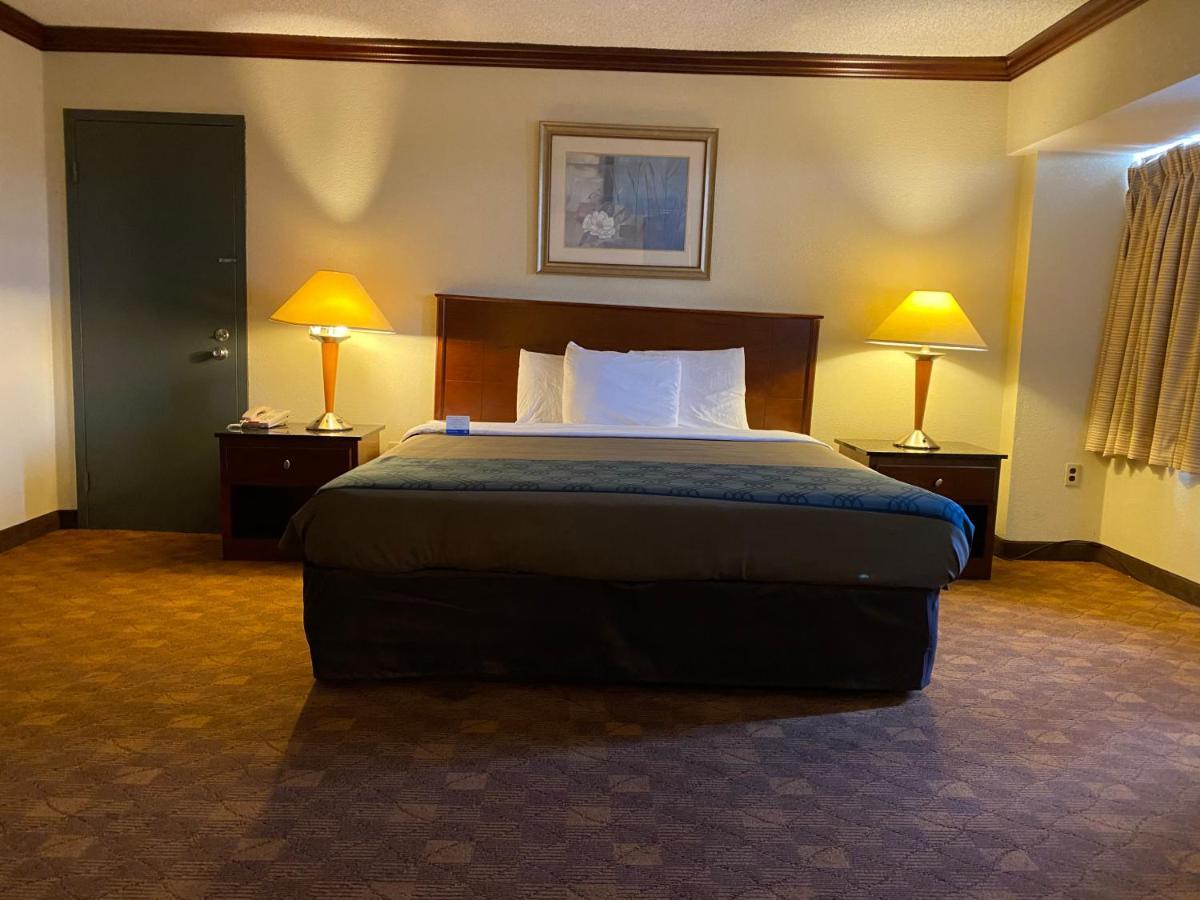 Rodeway Inn Sandston Room photo